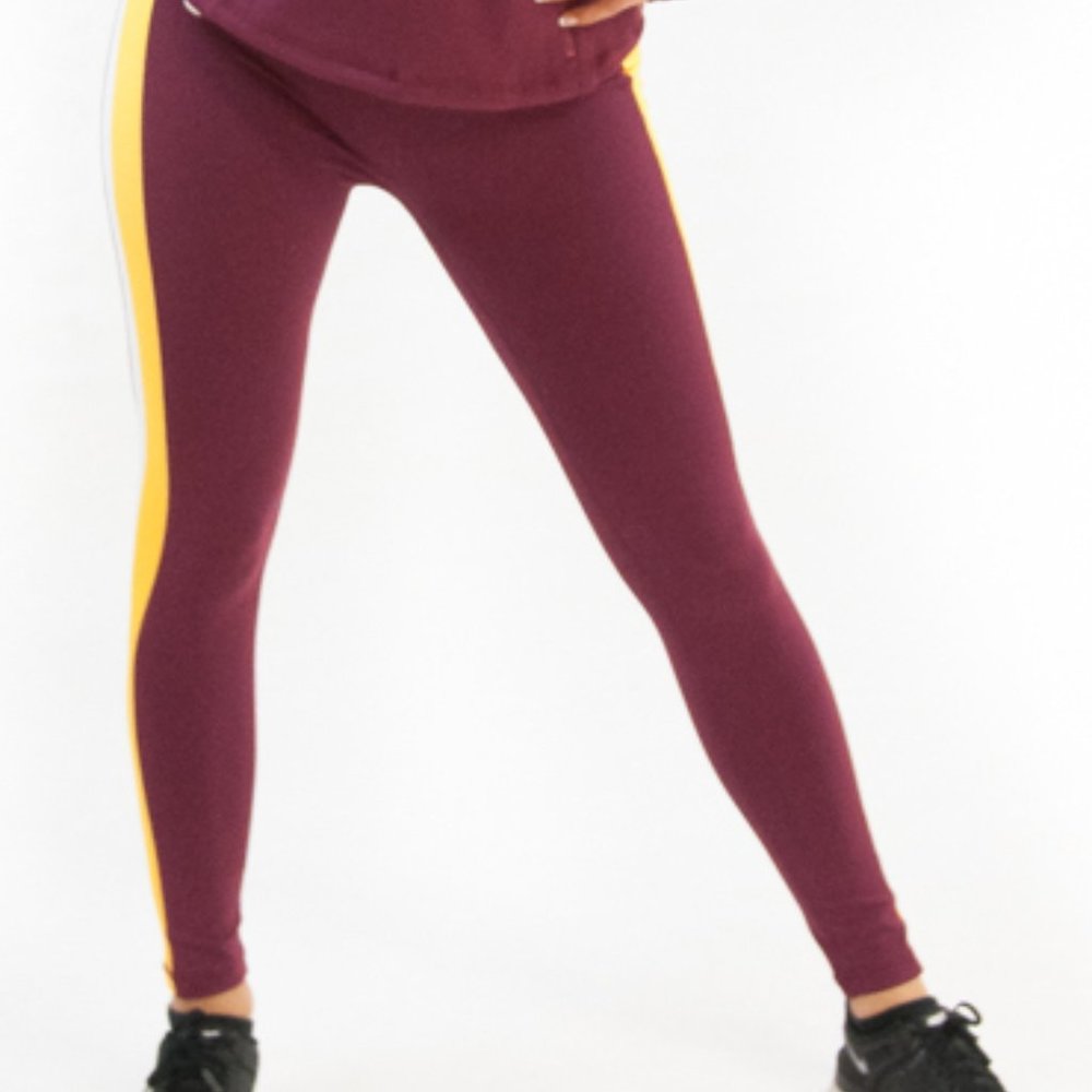 Washington Commanders Yoga Pants/Leggings - Brand New! - 50% Off MSRP - Picture 2 of 4